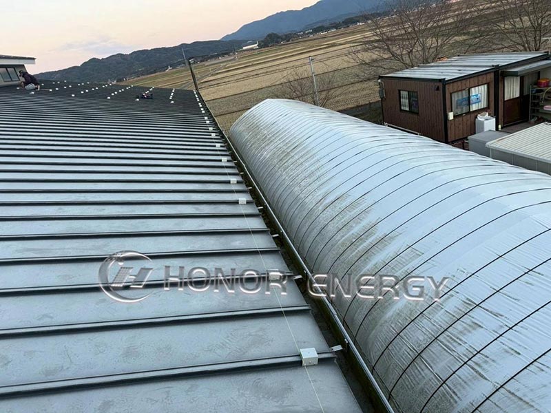 Naka-install at handa na ang Standing Seam Metal Roof Clamps