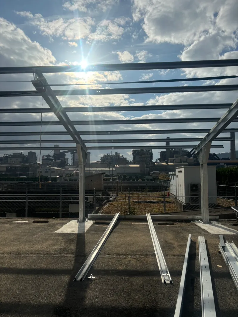 Isang Kolum na Solar Carport
